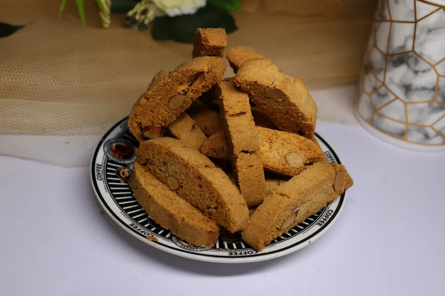 Almond Rusk
